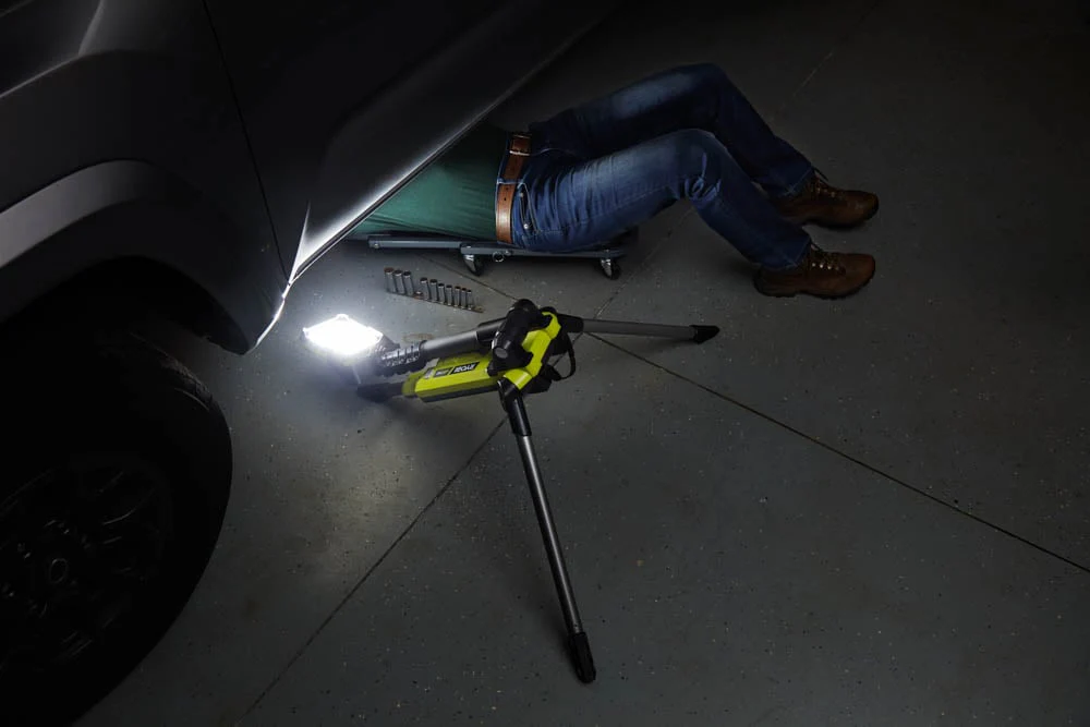 18V ONE+ Hybrid LED Tripod Stand Light - Image 6