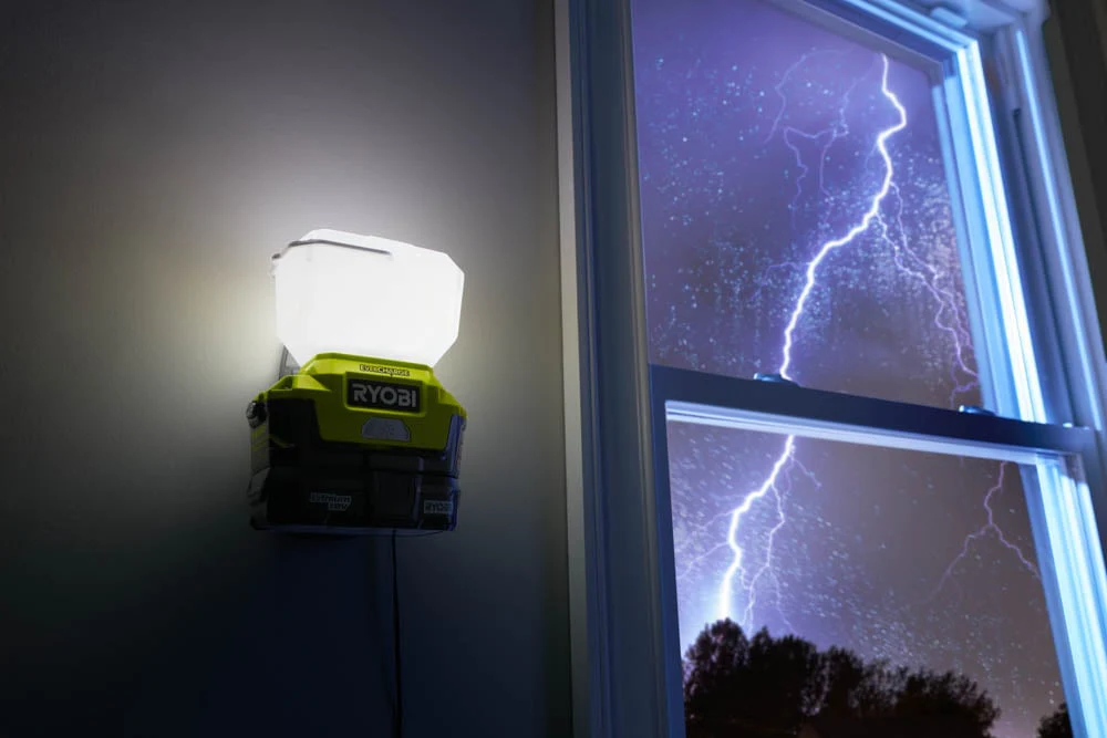 18V ONE+ EVERCHARGE Area Light Kit - Image 7