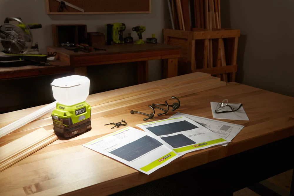 18V ONE+ EVERCHARGE Area Light Kit - Image 9