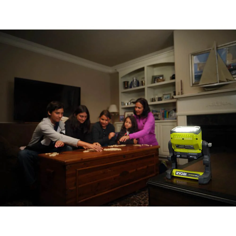 18V ONE+ Hybrid LED Flood Light - Image 4