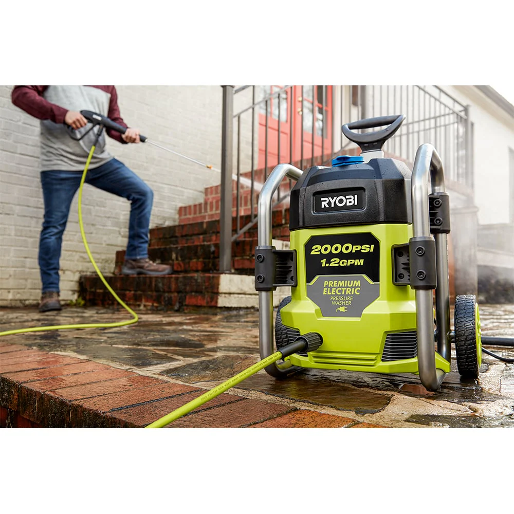 2000 PSI Cold Water Electric Pressure Washer - Image 3