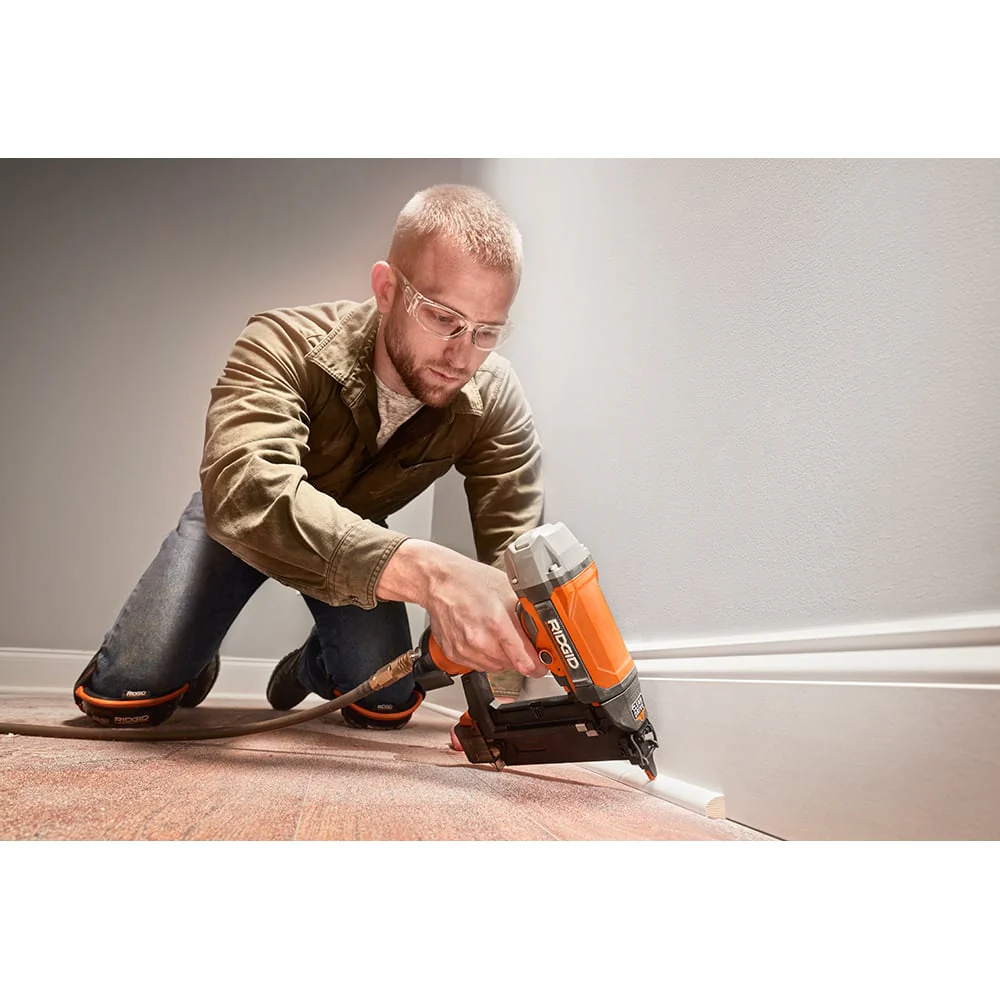 Pneumatic 2-1/8" 18 GA Brad Nailer - Image 6